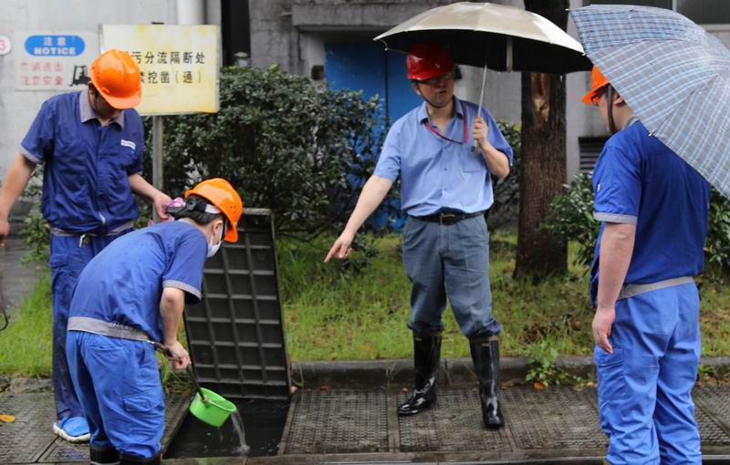 公司向导到现场检查防汛事情 - 今日杏耀平台 - 杏耀平台		